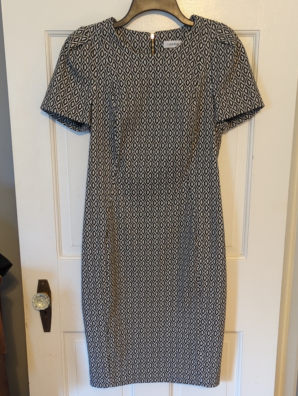 BOGO 💚 Calvin Klein Black and White Geo-Print Midi Dress